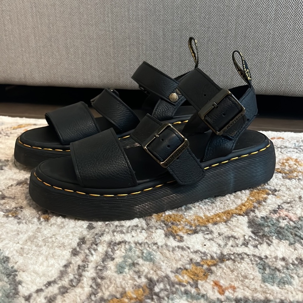 GRYPHON PISA LEATHER PLATFORM SANDALS